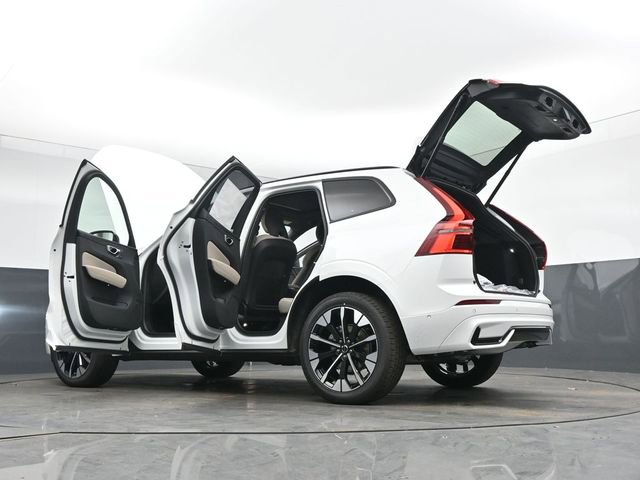 New 2026 Volvo XC60 B5 Plus w/ Protection Package Premier image 57