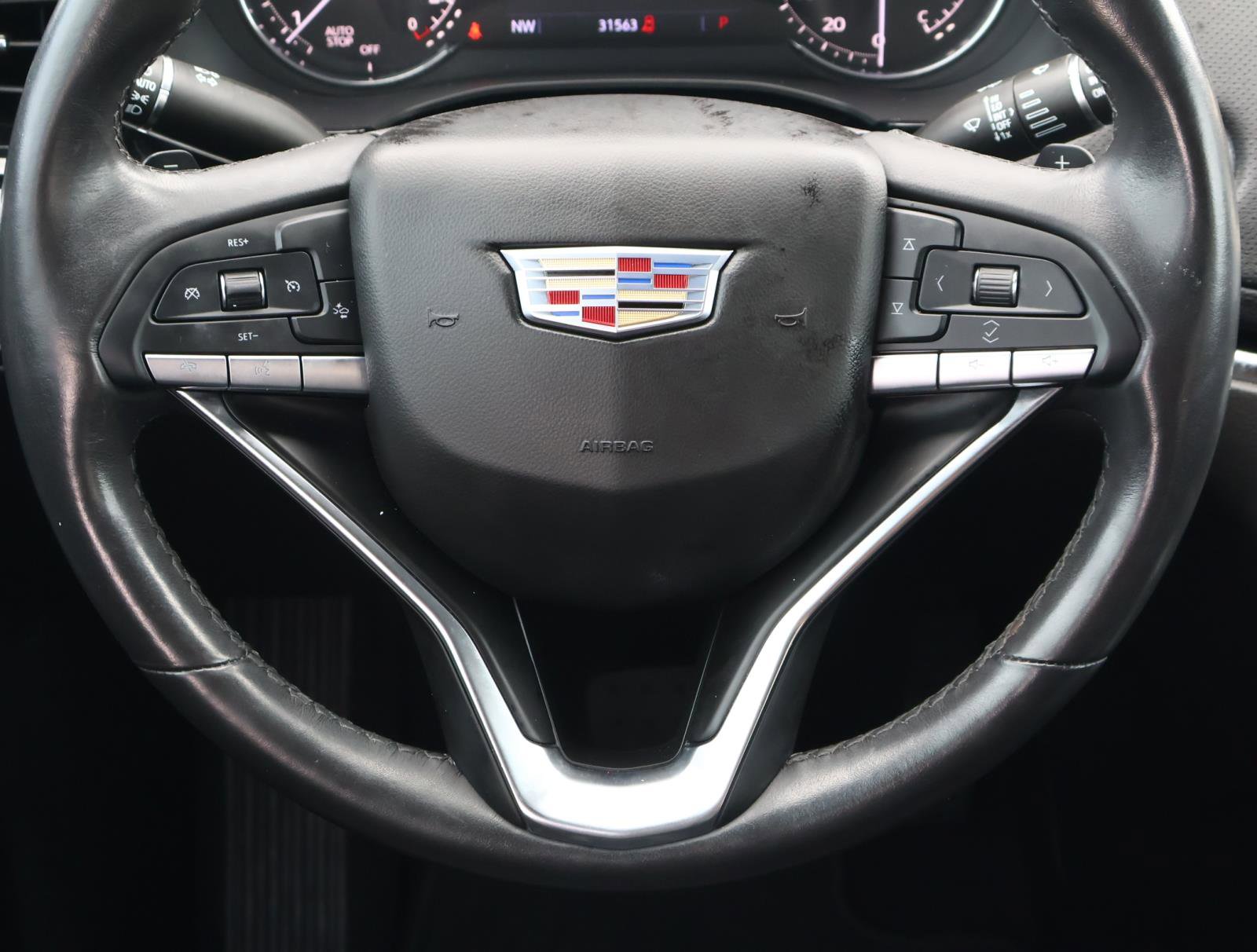 Used 2022 Cadillac XT6 Luxury FWD image 12