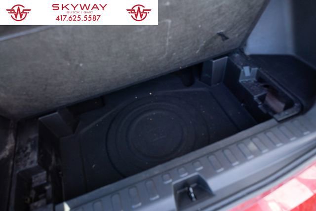 Used 2023 GMC Terrain SLE w/ Driver Convenience Package image 26