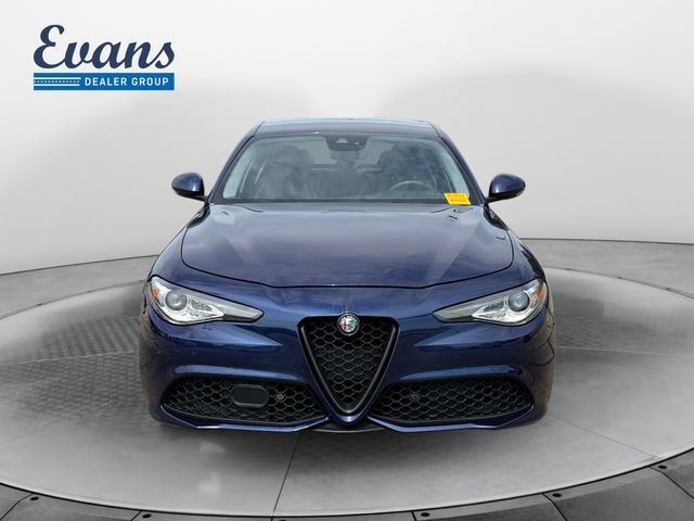 Used 2017 Alfa Romeo Giulia Ti w/ TI 19" Sport Package AWD/4WD image 11