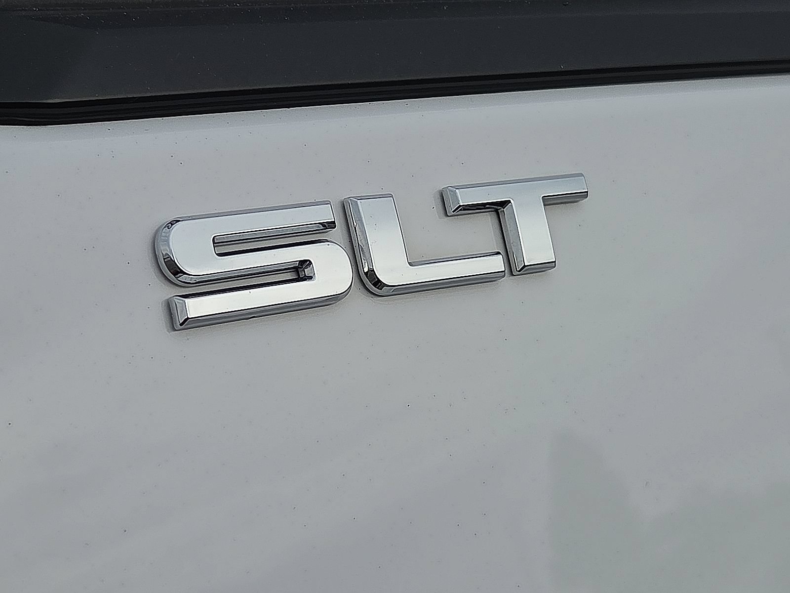 Used 2020 GMC Terrain SLT AWD/4WD image 16