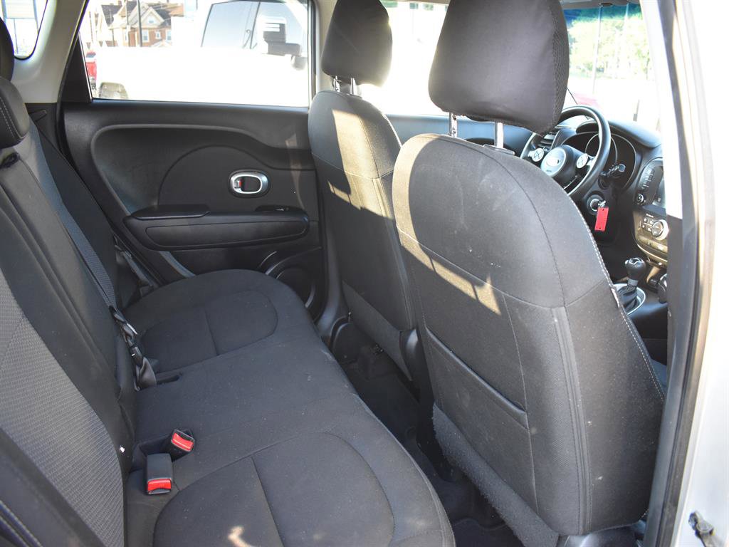Used 2018 Kia Soul + image 6