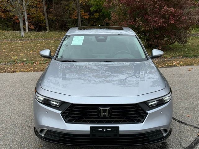 Used 2024 Honda Accord Touring image 2