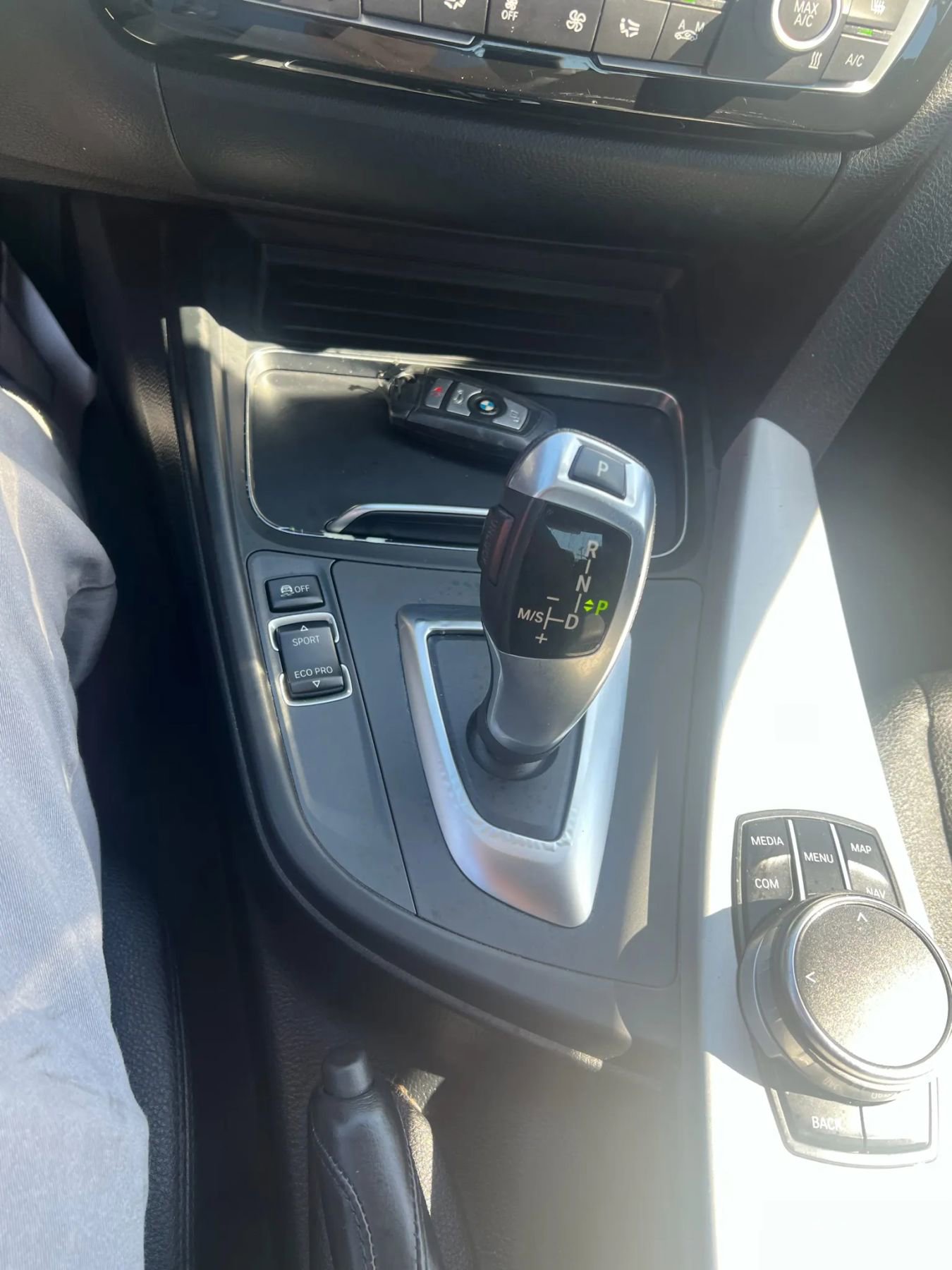 Used 2018 BMW 320i Sedan image 17