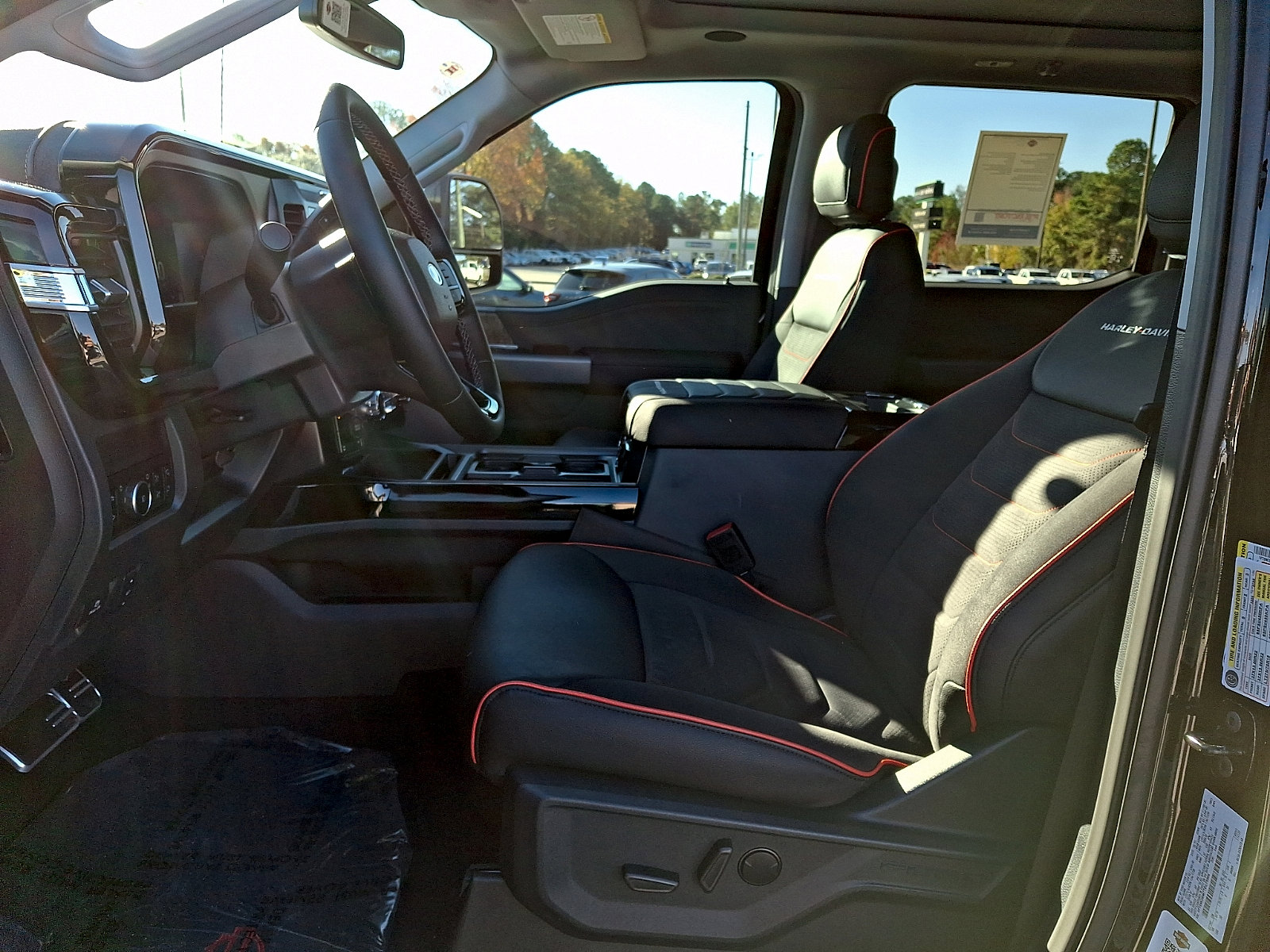 New 2026 Ford F250 Lariat w/ Black Appearance Package image 6