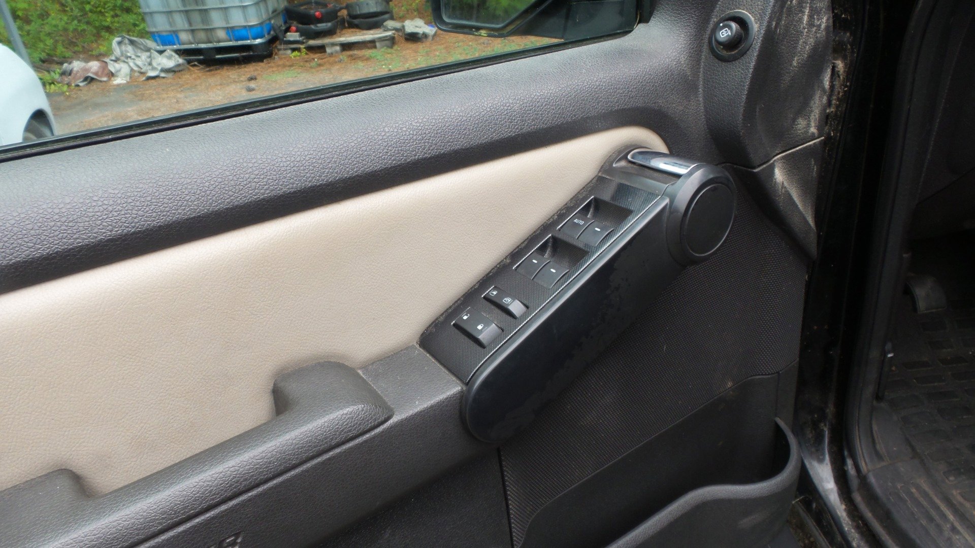 Used 2008 Ford Explorer Sport Trac Limited AWD/4WD image 4