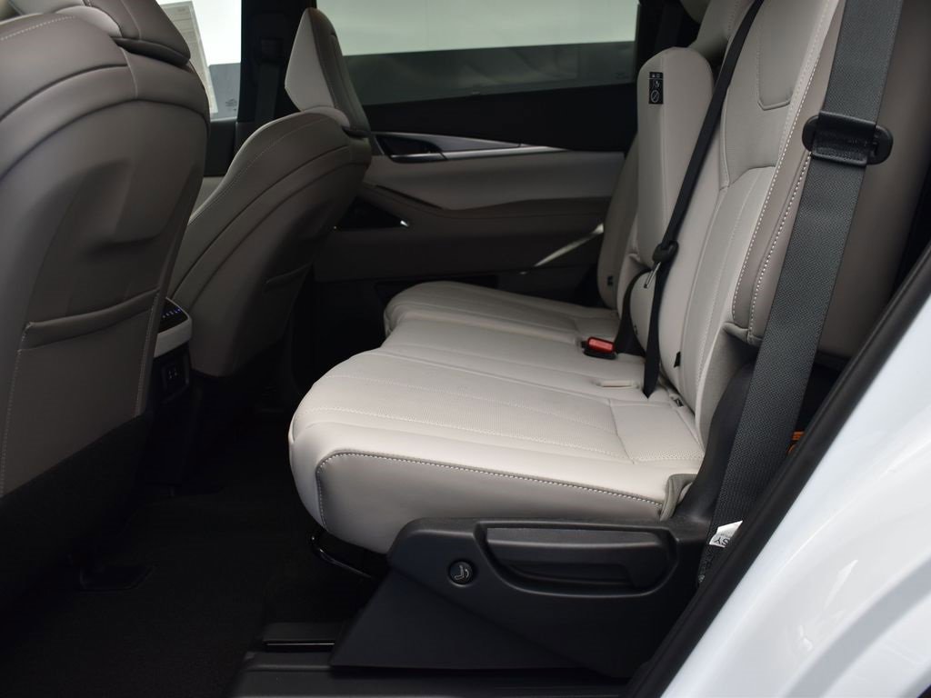 New 2026 INFINITI QX60 Luxe w/ Cargo Package image 14