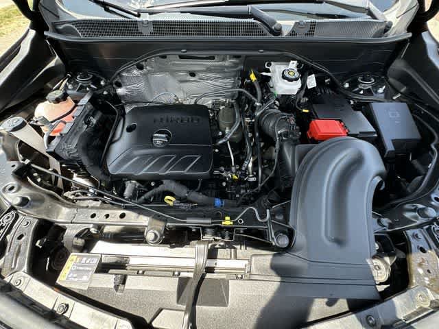 Used 2023 Buick Encore GX Essence w/ Experience Buick Package AWD/4WD image 25