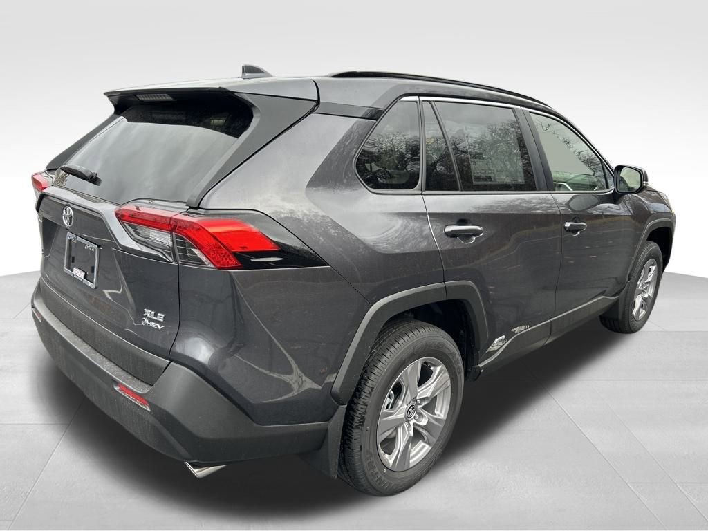 New 2025 Toyota RAV4 XLE image 5
