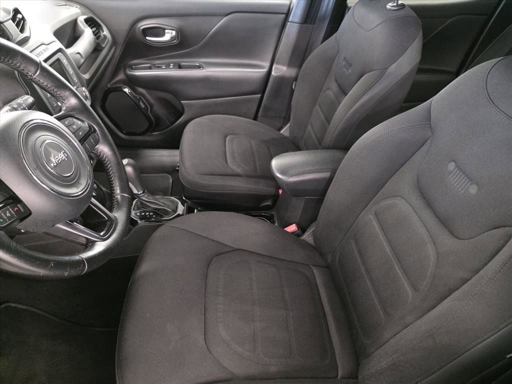 Used 2017 Jeep Renegade Altitude image 11