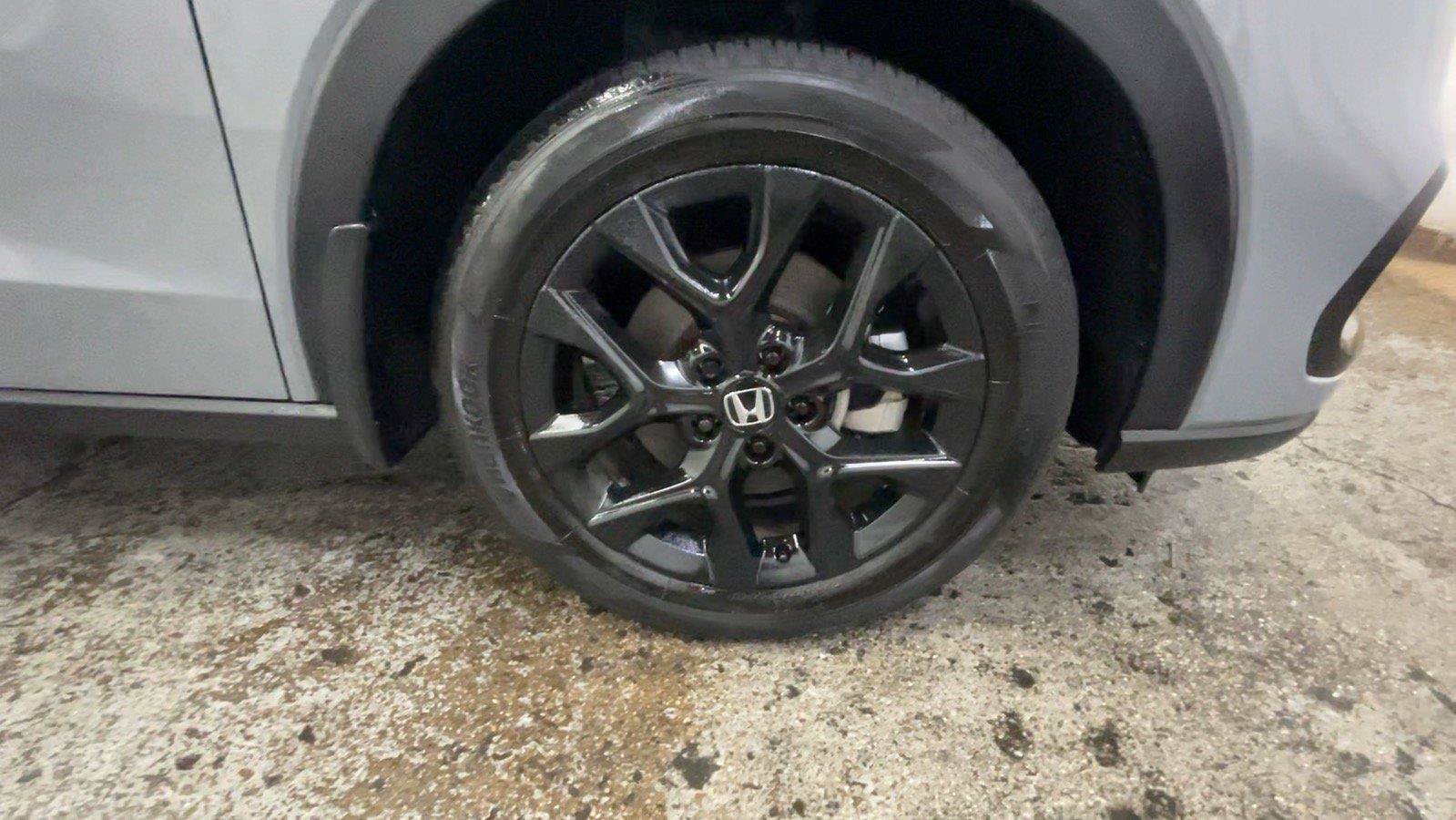 Certified 2025 Honda HR-V Sport image 18