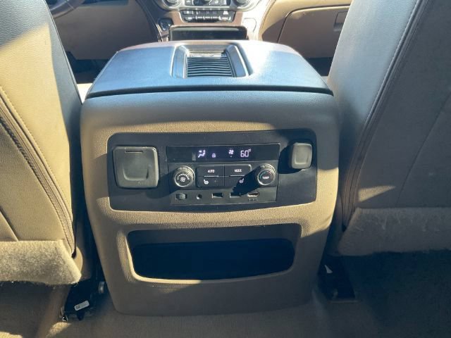 Used 2019 Chevrolet Suburban Premier AWD/4WD image 19