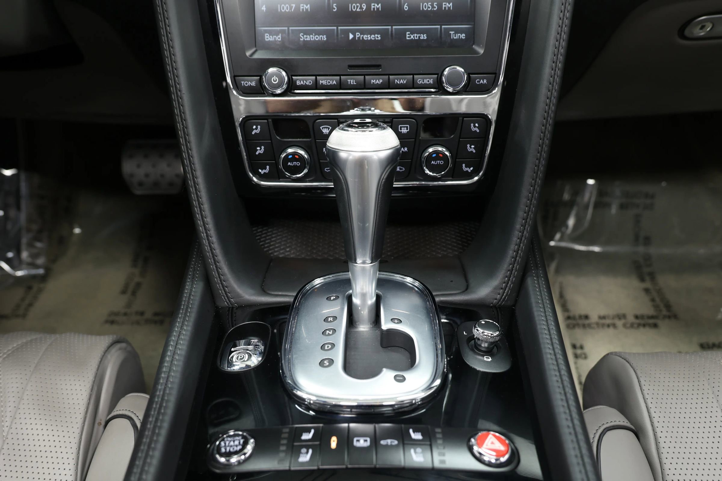 Used 2014 Bentley Flying Spur W12 image 34