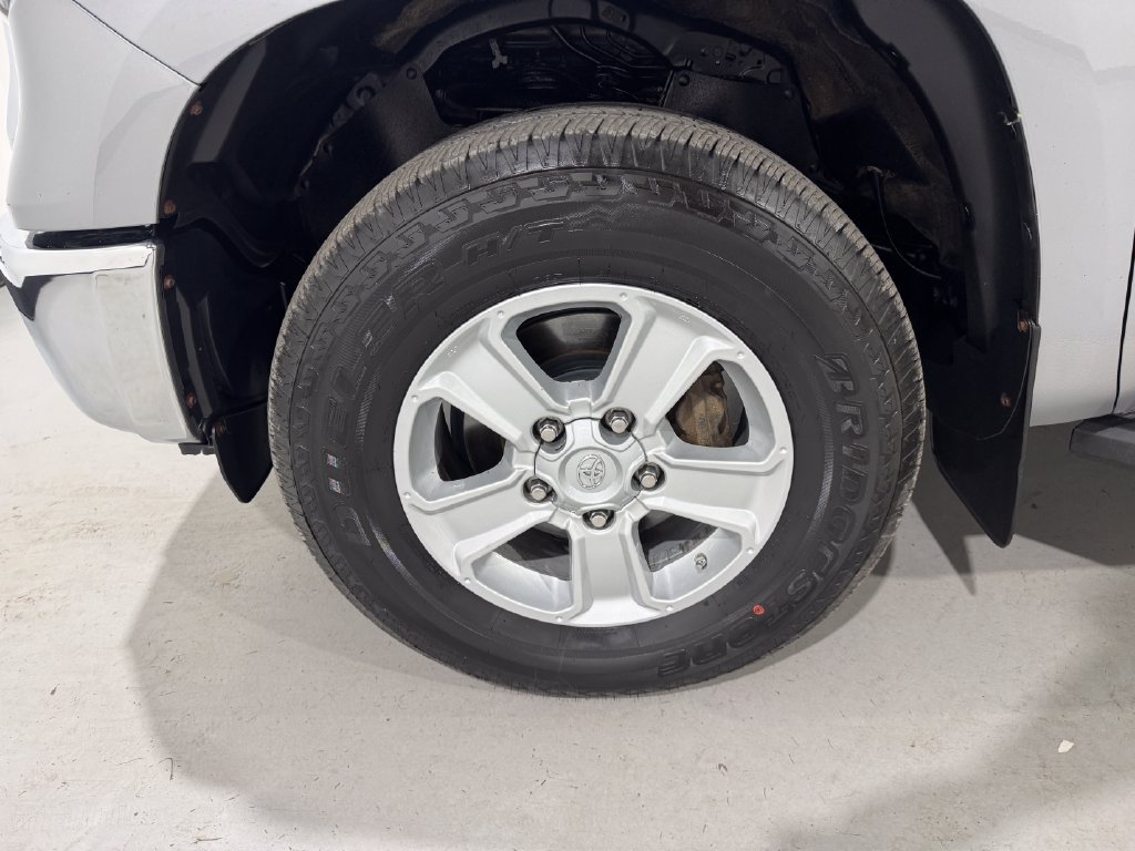 Used 2021 Toyota Tundra SR5 AWD/4WD image 9