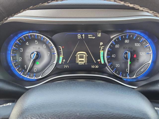 Used 2023 Chrysler Pacifica Touring-L image 10