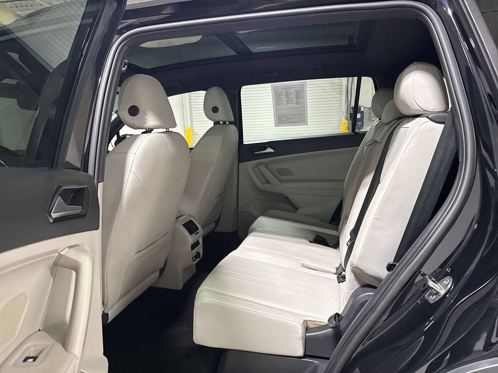 Used 2023 Volkswagen Tiguan SE R-Line FWD image 23
