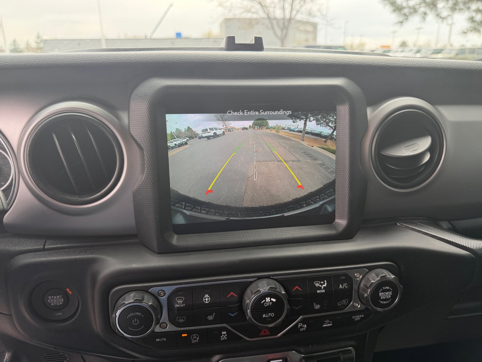 Used 2021 Jeep Wrangler Sport image 29