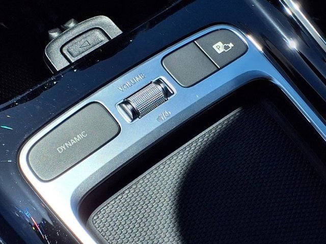 Used 2025 Mercedes-Benz GLA 250 image 23