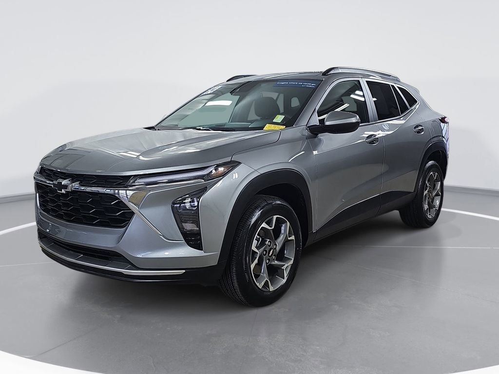 Certified 2024 Chevrolet Trax LT w/ Driver Confidence Package image 9