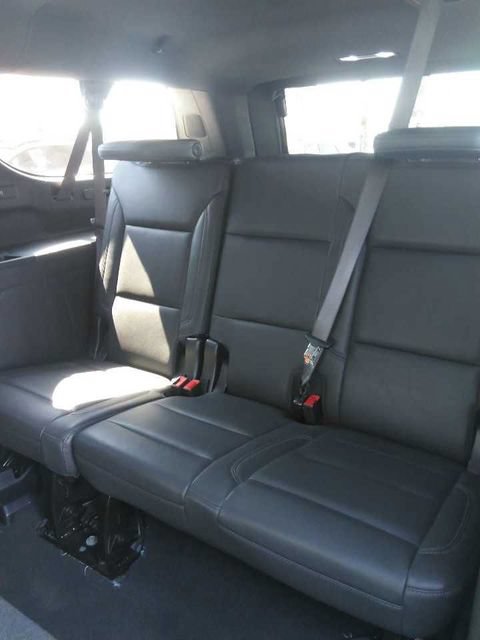 Used 2025 Chevrolet Suburban LT AWD/4WD image 4