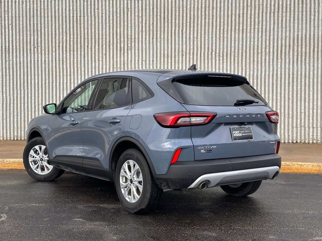 Used 2025 Ford Escape Active w/ Tech Pack #1 AWD/4WD image 3