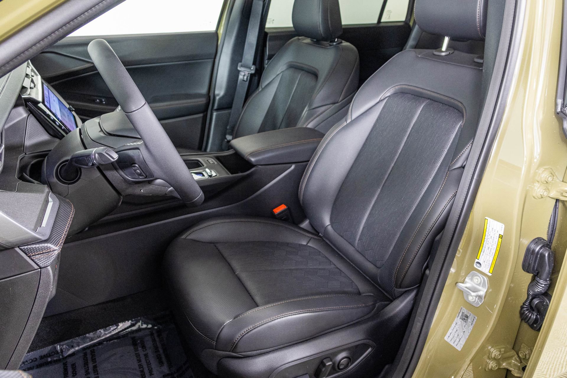 New 2026 Jeep Cherokee Overland w/ Advanced Pro Tech Group AWD/4WD image 25