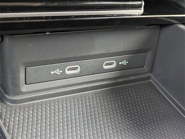 Certified 2025 Volkswagen Atlas Cross Sport SEL image 24