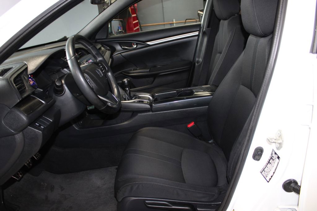 Used 2018 Honda Civic Sport image 9