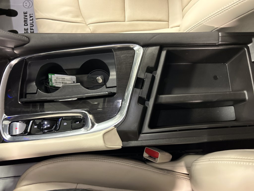 Used 2023 Buick Enclave Essence FWD image 19