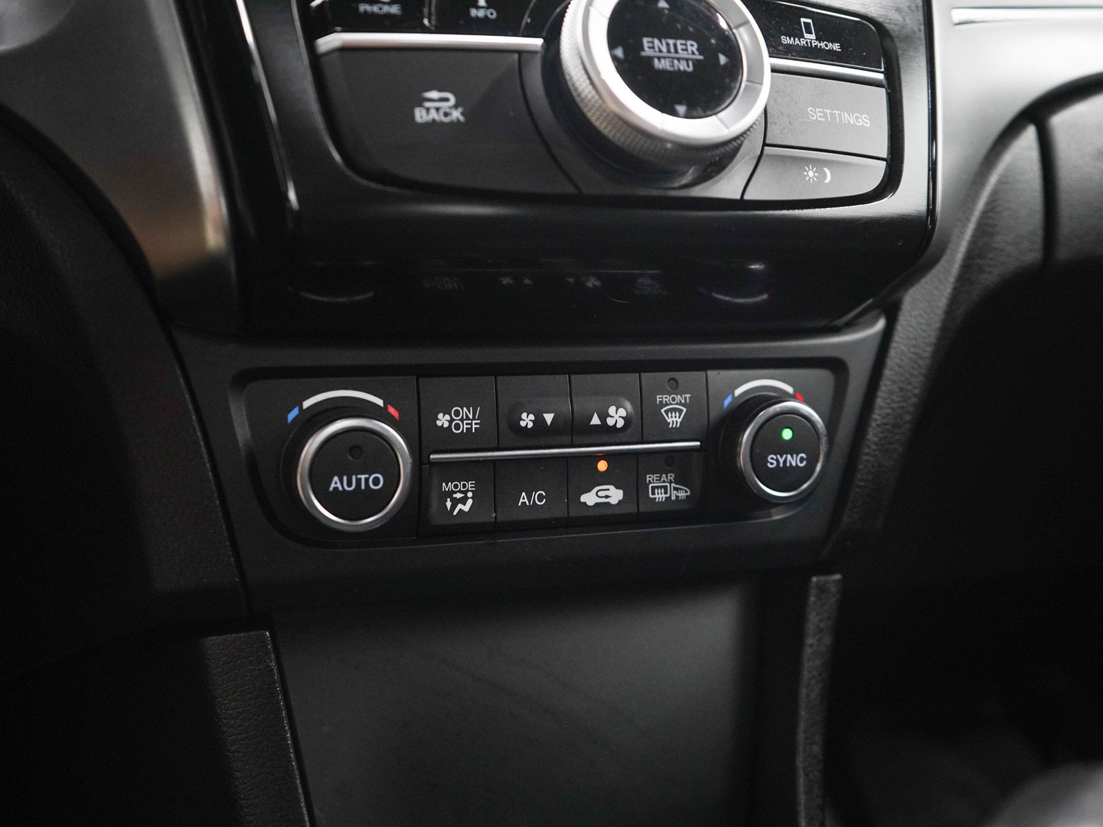 Used 2020 Acura ILX w/ Premium Package FWD image 22