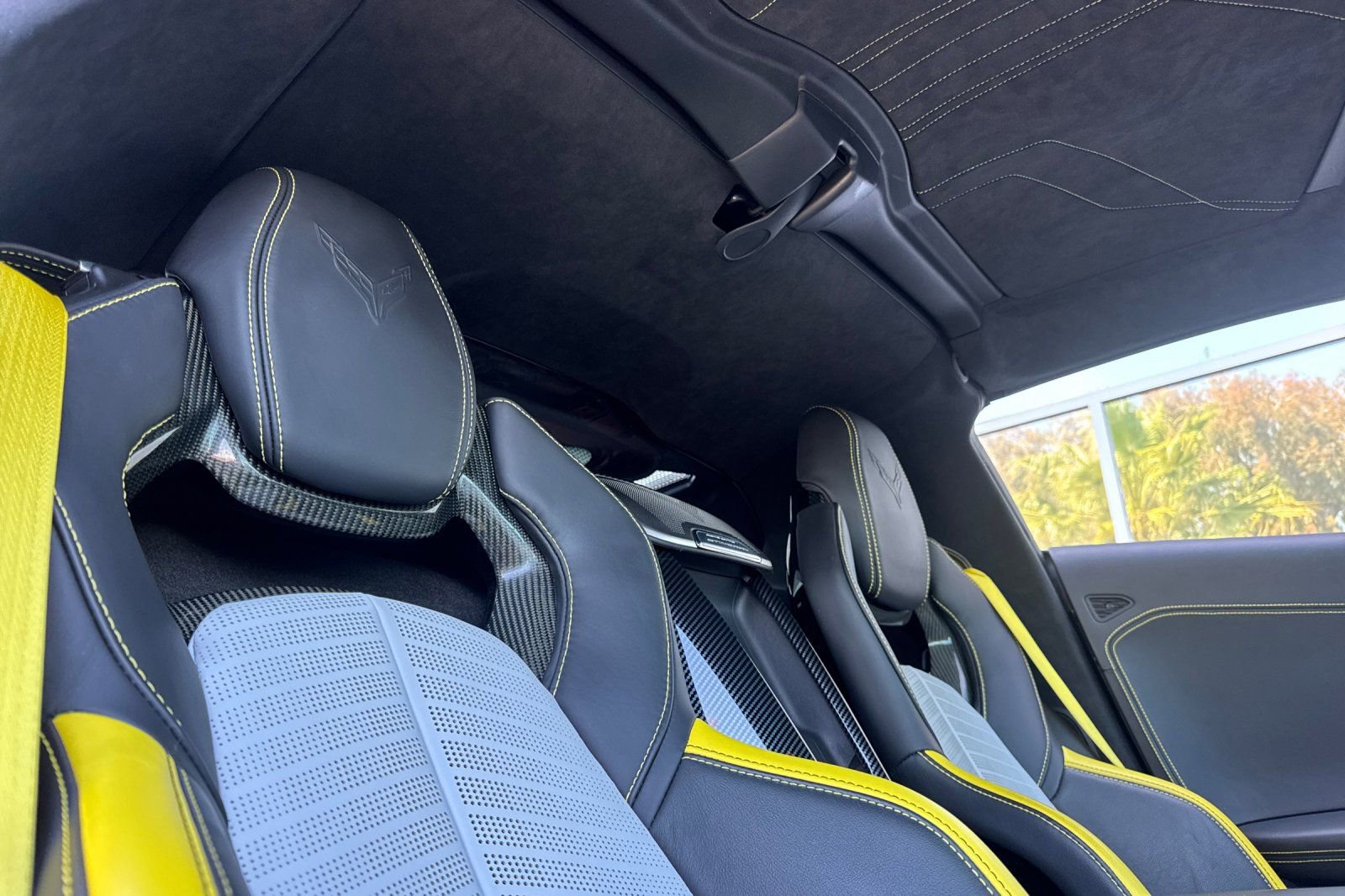 Used 2022 Chevrolet Corvette Stingray Premium Cpe w/ Z51 Performance Package image 19