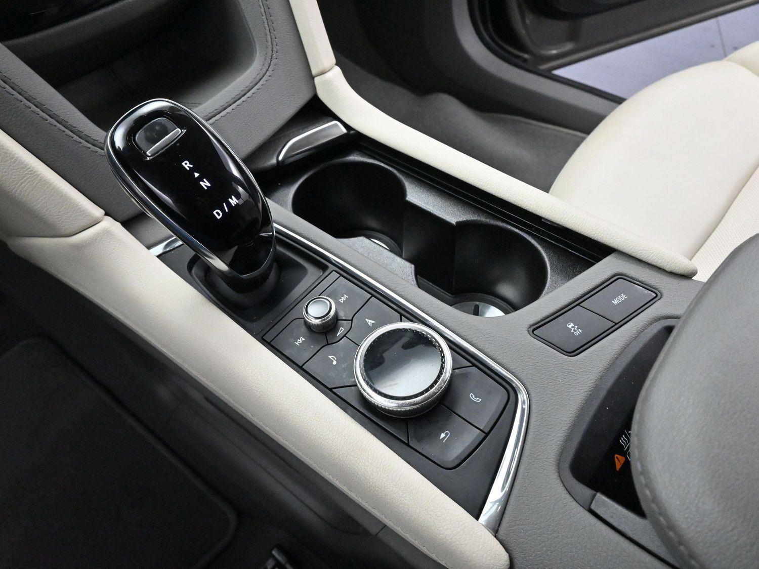 Certified 2022 Cadillac XT6 Premium Luxury image 28