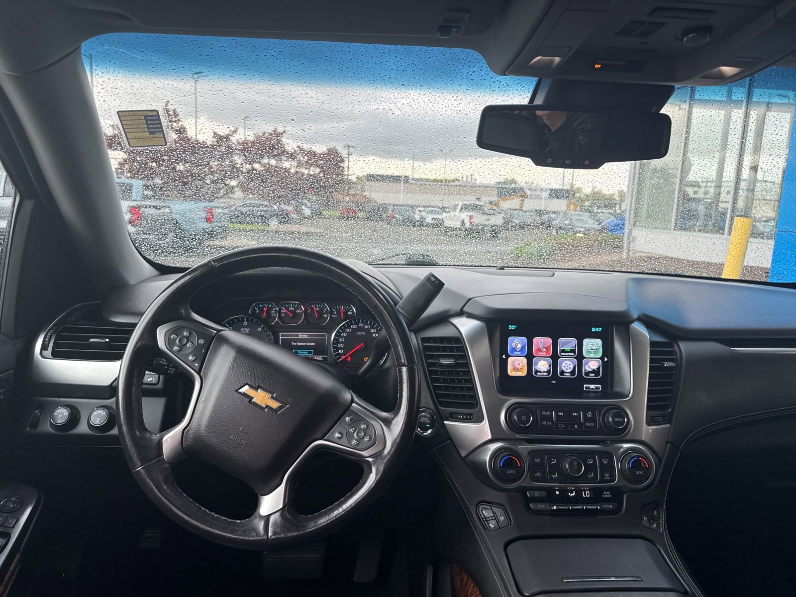 Used 2019 Chevrolet Suburban Premier AWD/4WD image 2