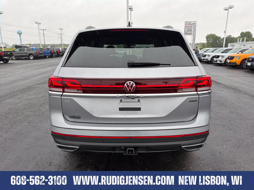 Used 2026 Volkswagen Atlas SE AWD/4WD image 4