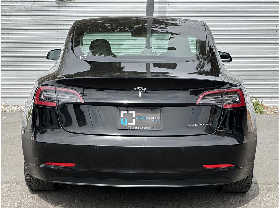 Used 2018 Tesla Model 3 Long Range image 11