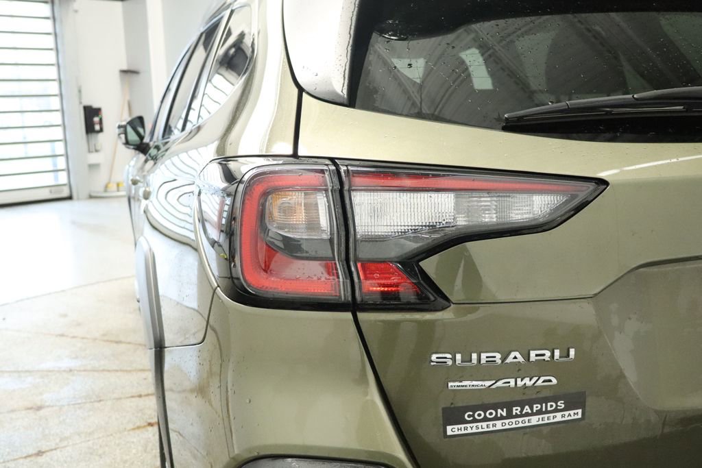 Used 2025 Subaru Outback Premium image 18