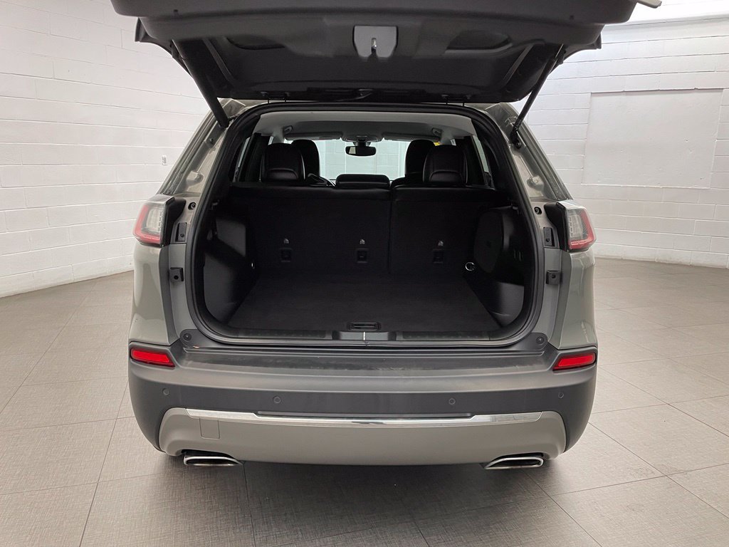 Used 2020 Jeep Cherokee Limited AWD/4WD image 25