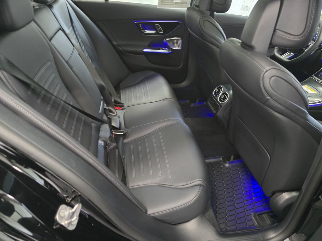 Used 2024 Mercedes-Benz C 300 4MATIC Sedan image 20