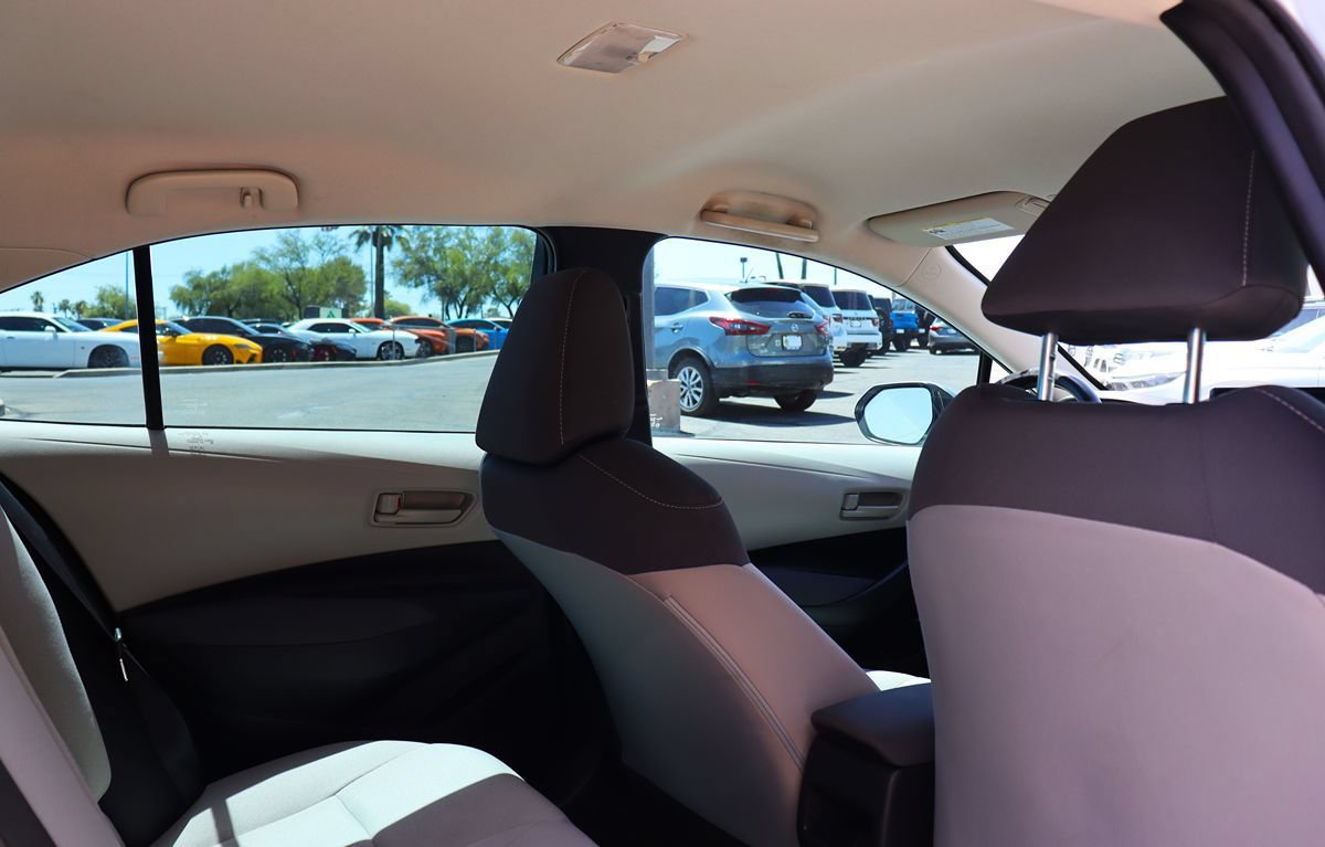 Used 2022 Toyota Corolla LE w/ Carpet Mat Package (TMS) FWD image 27