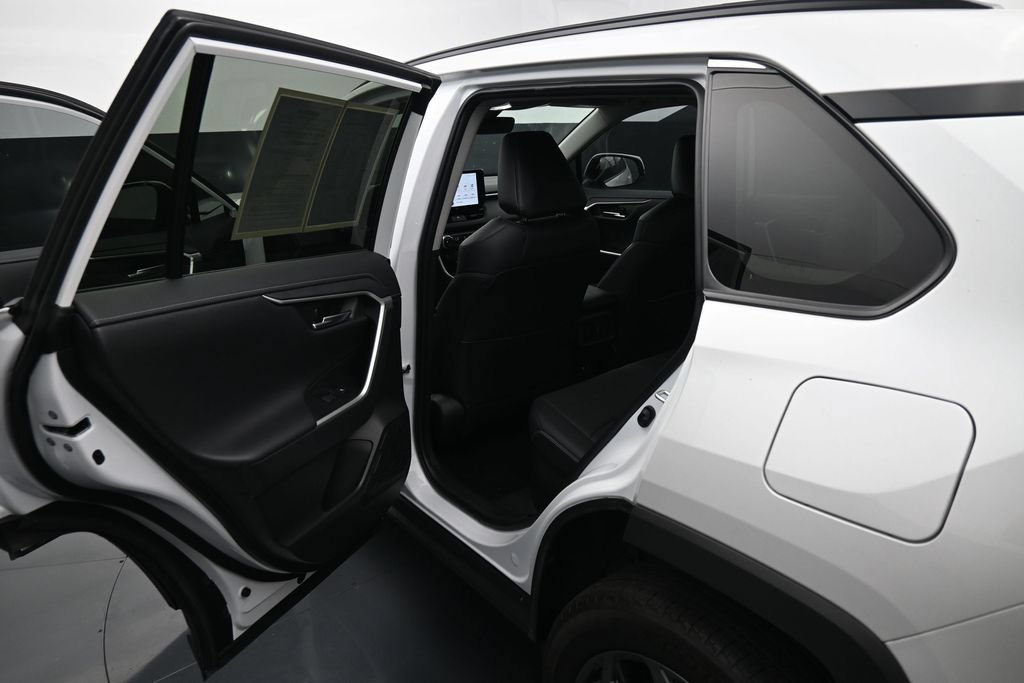 Used 2024 Toyota RAV4 Limited w/ Advanced Technology Package AWD/4WD image 18