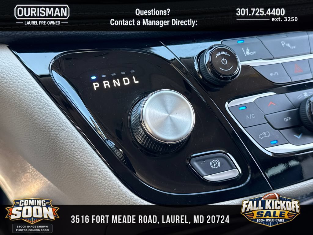 Used 2024 Chrysler Pacifica Limited FWD image 15