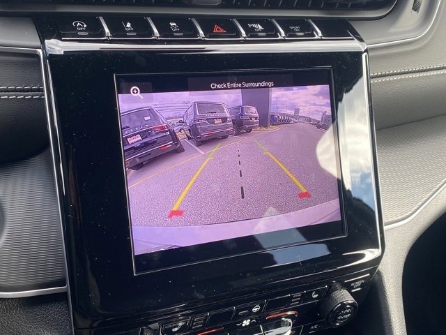 New 2025 Jeep Grand Cherokee L Altitude image 42