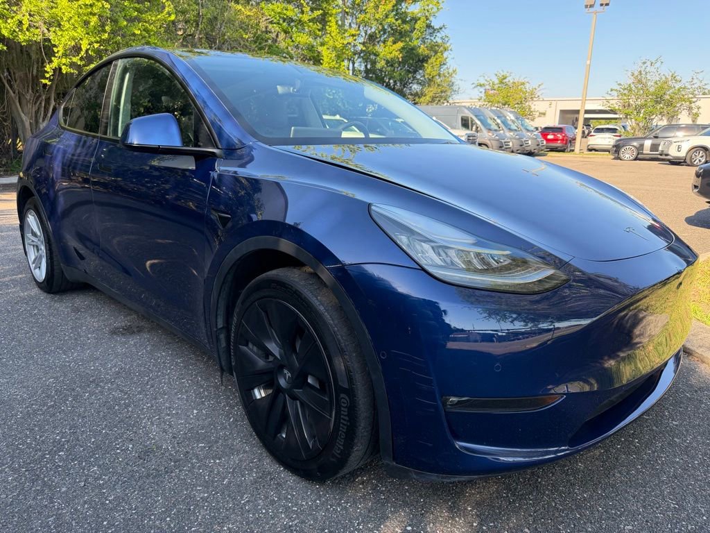 Used 2021 Tesla Model Y Long Range AWD/4WD image 2