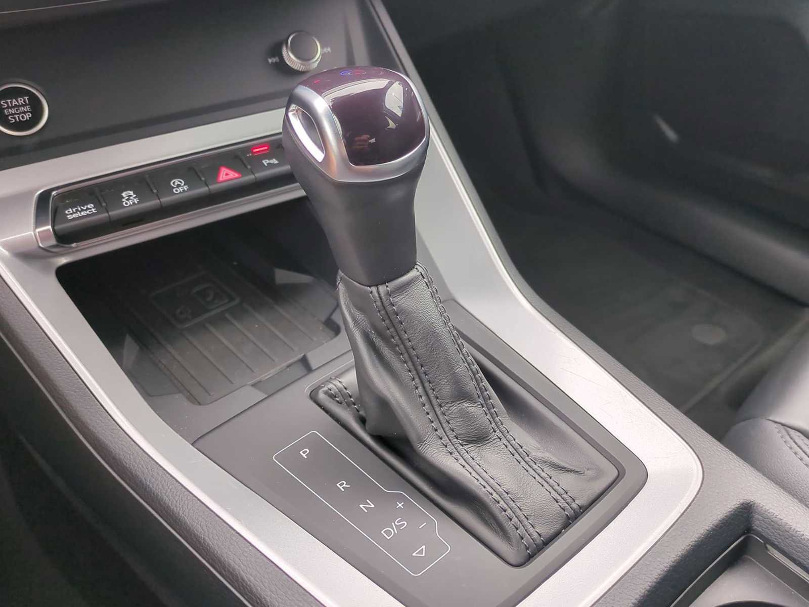 Used 2024 Audi Q3 2.0T Premium image 15