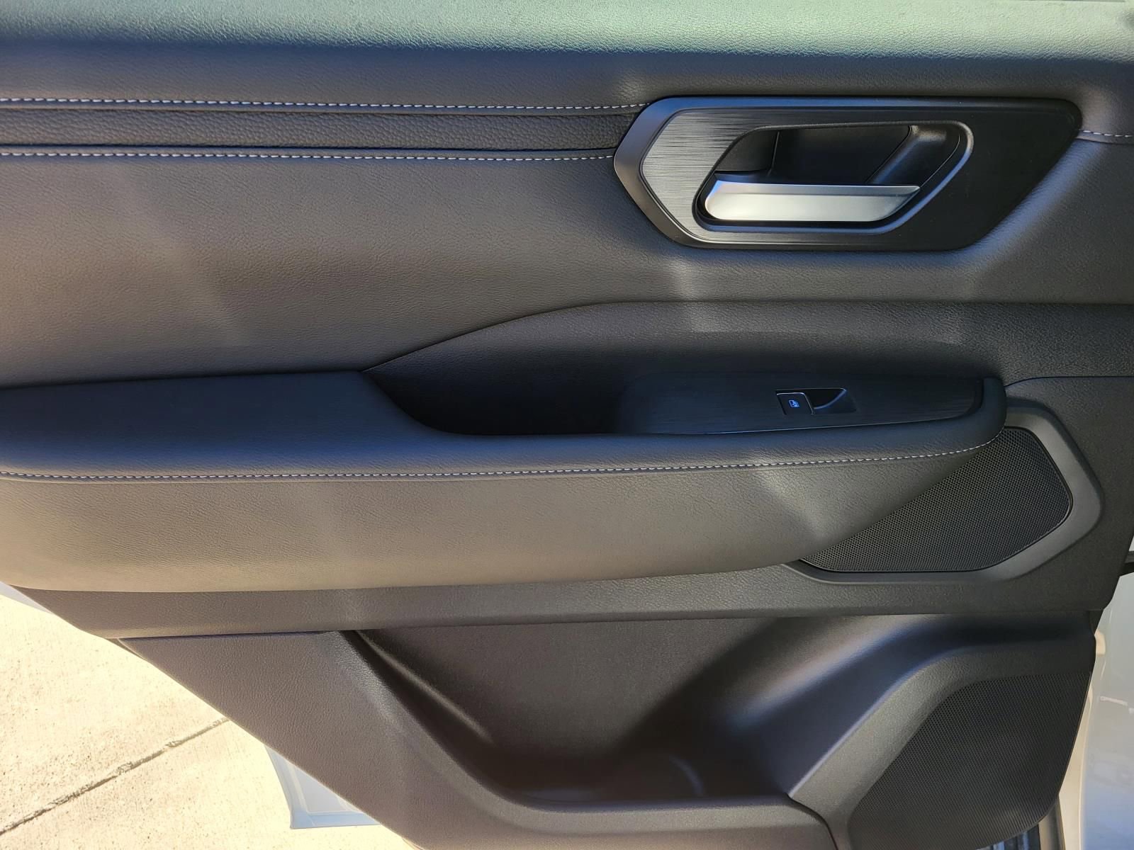 New 2026 Nissan Armada SV image 14