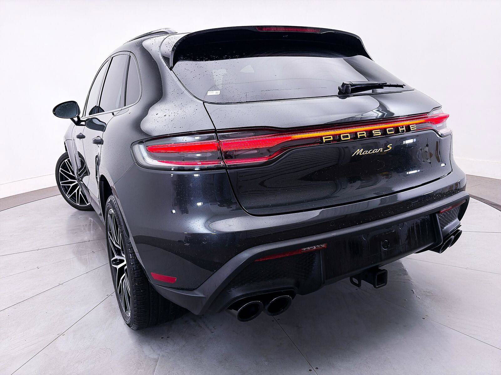 Used 2023 Porsche Macan S AWD/4WD image 11