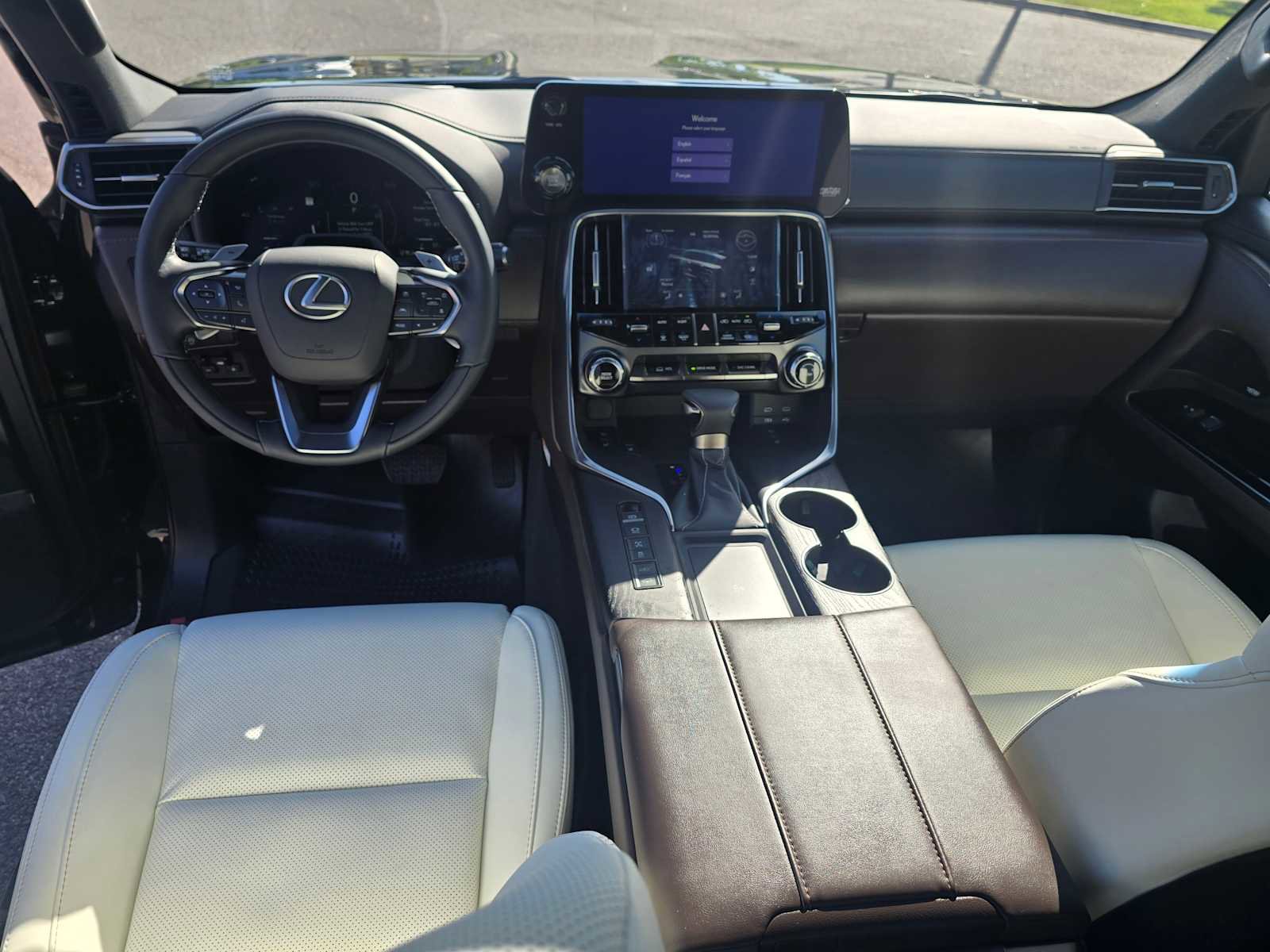 New 2026 Lexus LX 600 4WD w/ Luxury Package image 21