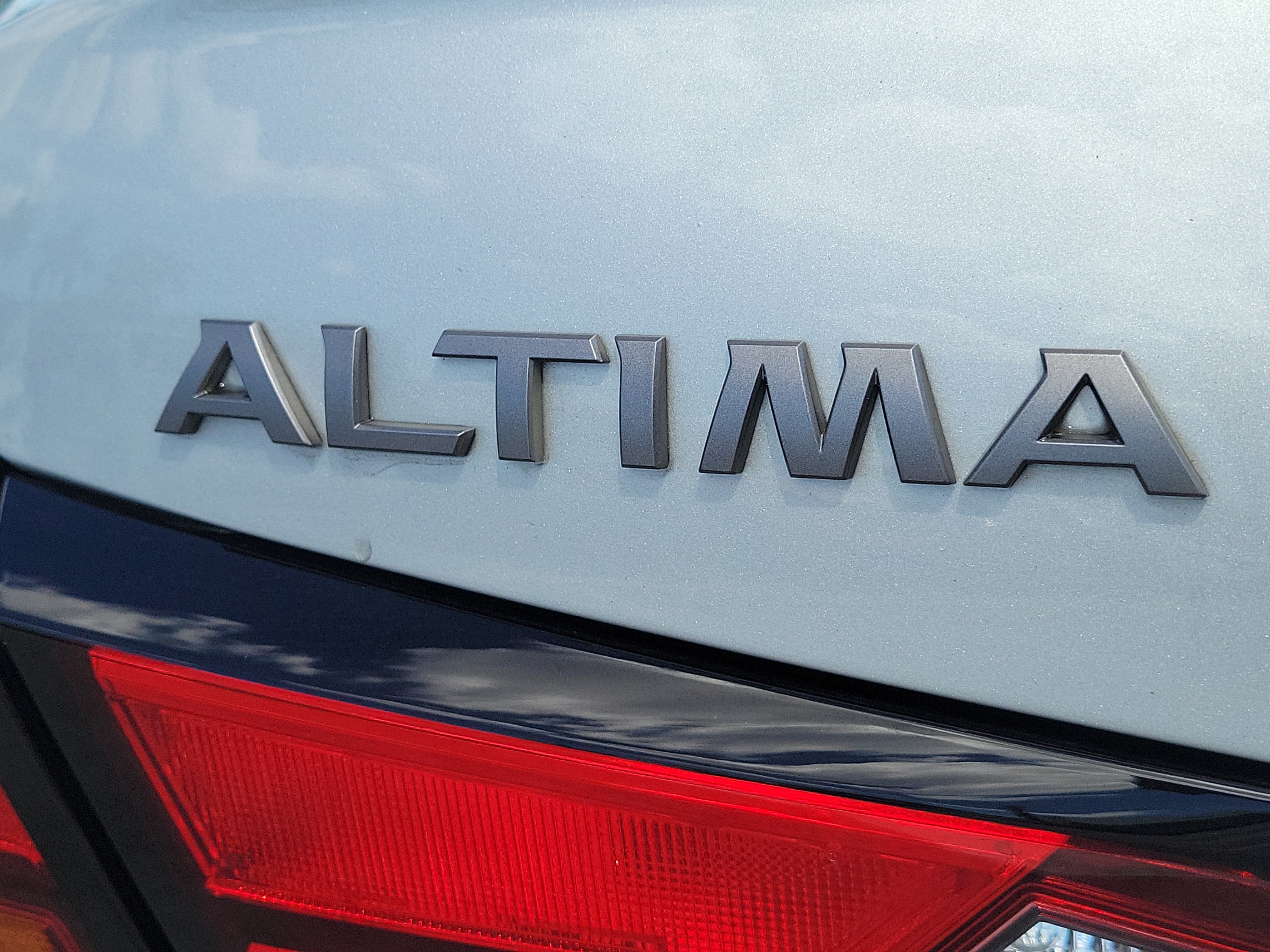 Used 2024 Nissan Altima 2.5 SR w/ SR Premium Package FWD image 31