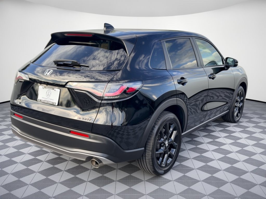 Used 2023 Honda HR-V Sport image 9
