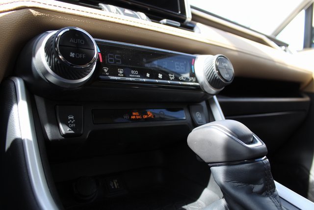 Used 2023 Toyota RAV4 XLE Premium FWD image 35